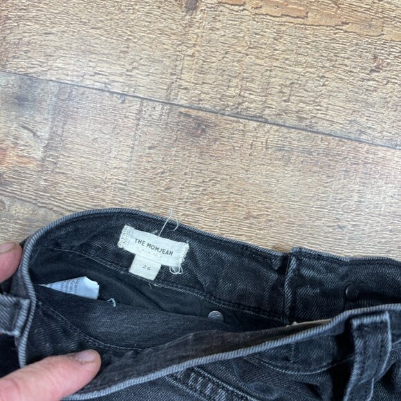 Madewell Faded Black The Mom Jeans with Raw Edge Ankle size 26 - Picture 5 of 6